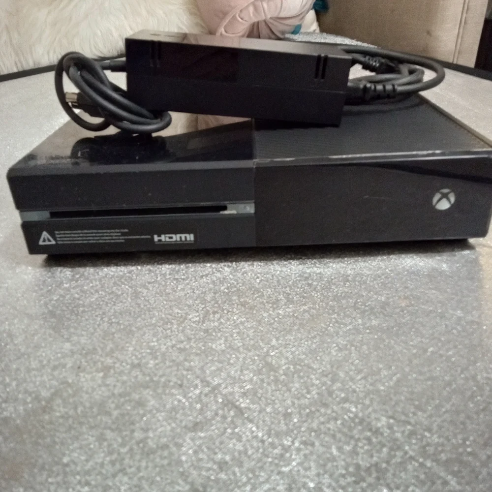 Microsoft XBOX One Console